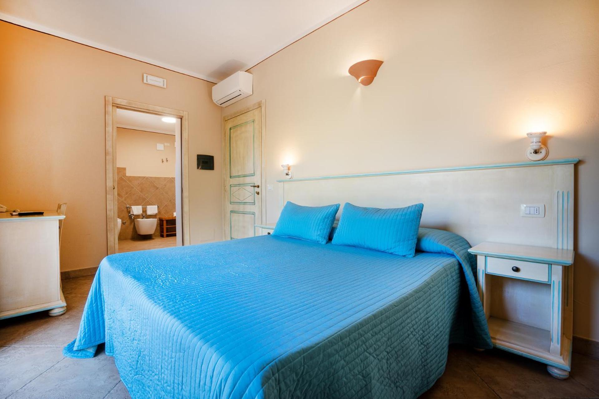 Hotel Lu Pitrali ซาน เตโอโดโร ภายนอก รูปภาพ