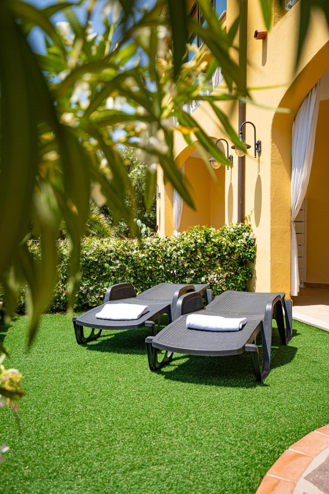 Hotel Lu Pitrali ซาน เตโอโดโร ภายนอก รูปภาพ