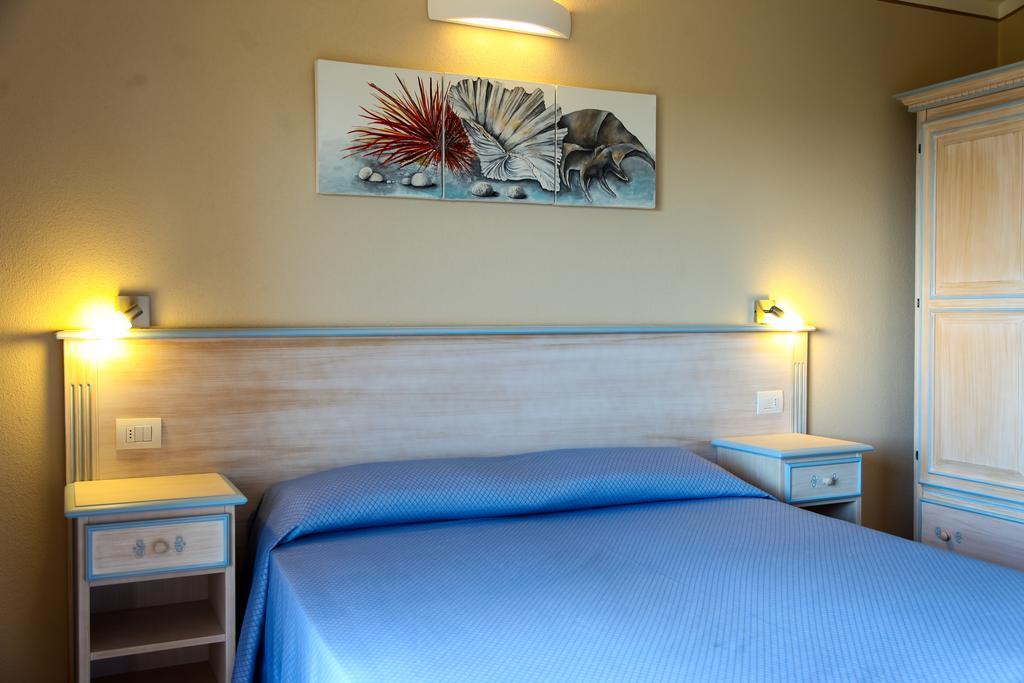 Hotel Lu Pitrali ซาน เตโอโดโร ภายนอก รูปภาพ